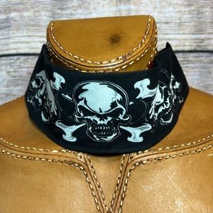 Reversible adjustable motorcycle skull black paisley headband